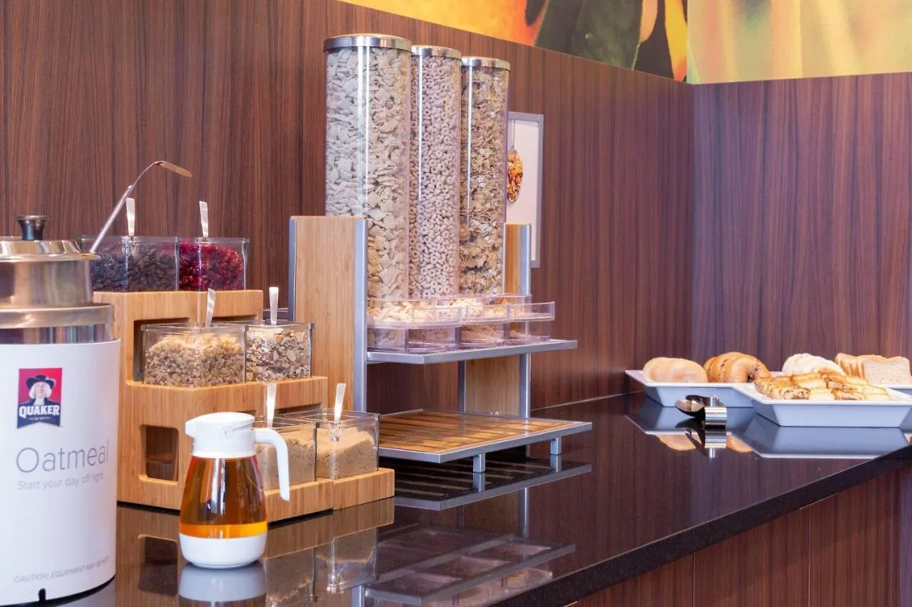 Fairfield Inn & Suites By Marriott New York Queens/Fresh Meadows Hotel