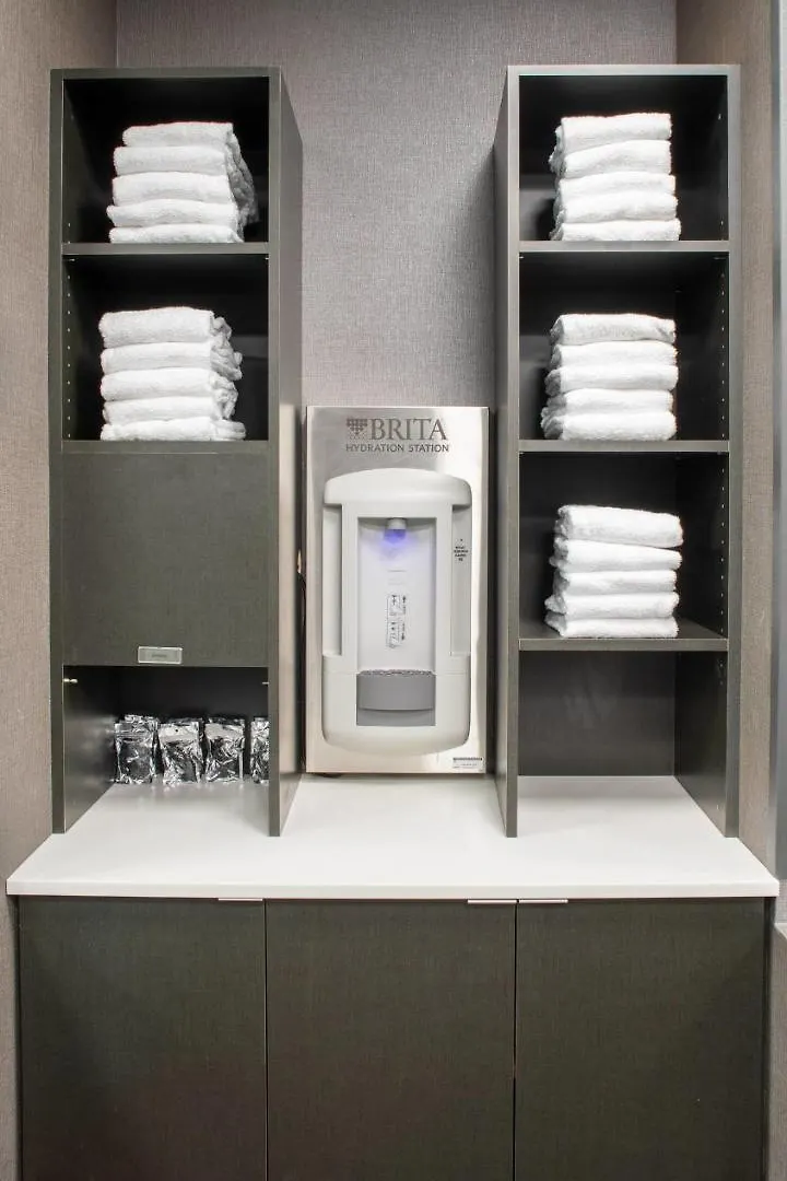 Fairfield Inn & Suites By Marriott New York Queens/Fresh Meadows Hotel