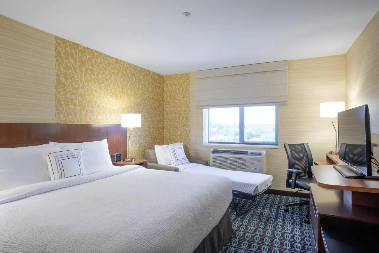 Fairfield Inn & Suites By Marriott New York Queens/Fresh Meadows 3*,